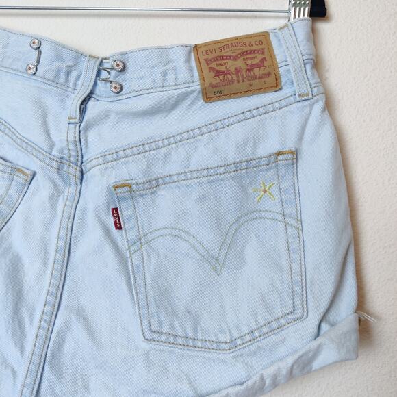 Levi's 501 Floral Embroidered High Rise Button Fly Light Blue Shorts 33 Festival - Picture 6 of 13